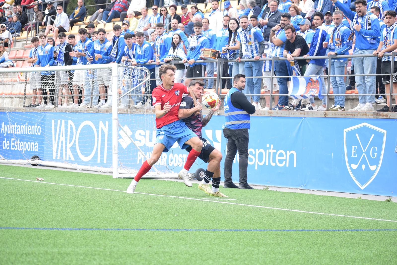 Image for Estepona 2 - 1 Águilas / CRÓNICA // Que todos los días difíciles fuesen como este
