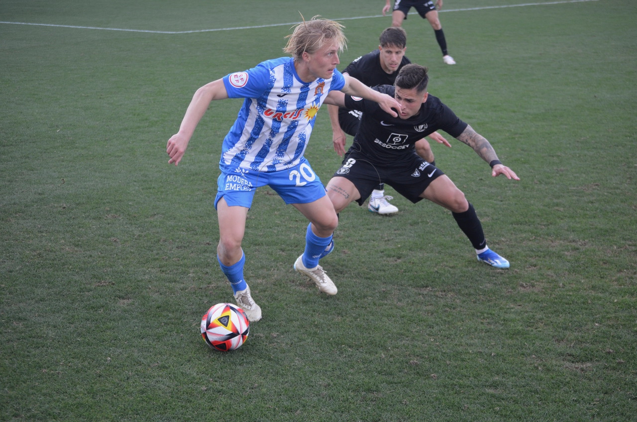 Águilas F.C. 0 - 2 El Palo F.C. | CRÓNICA | Un ‘palo’ detrás de otro