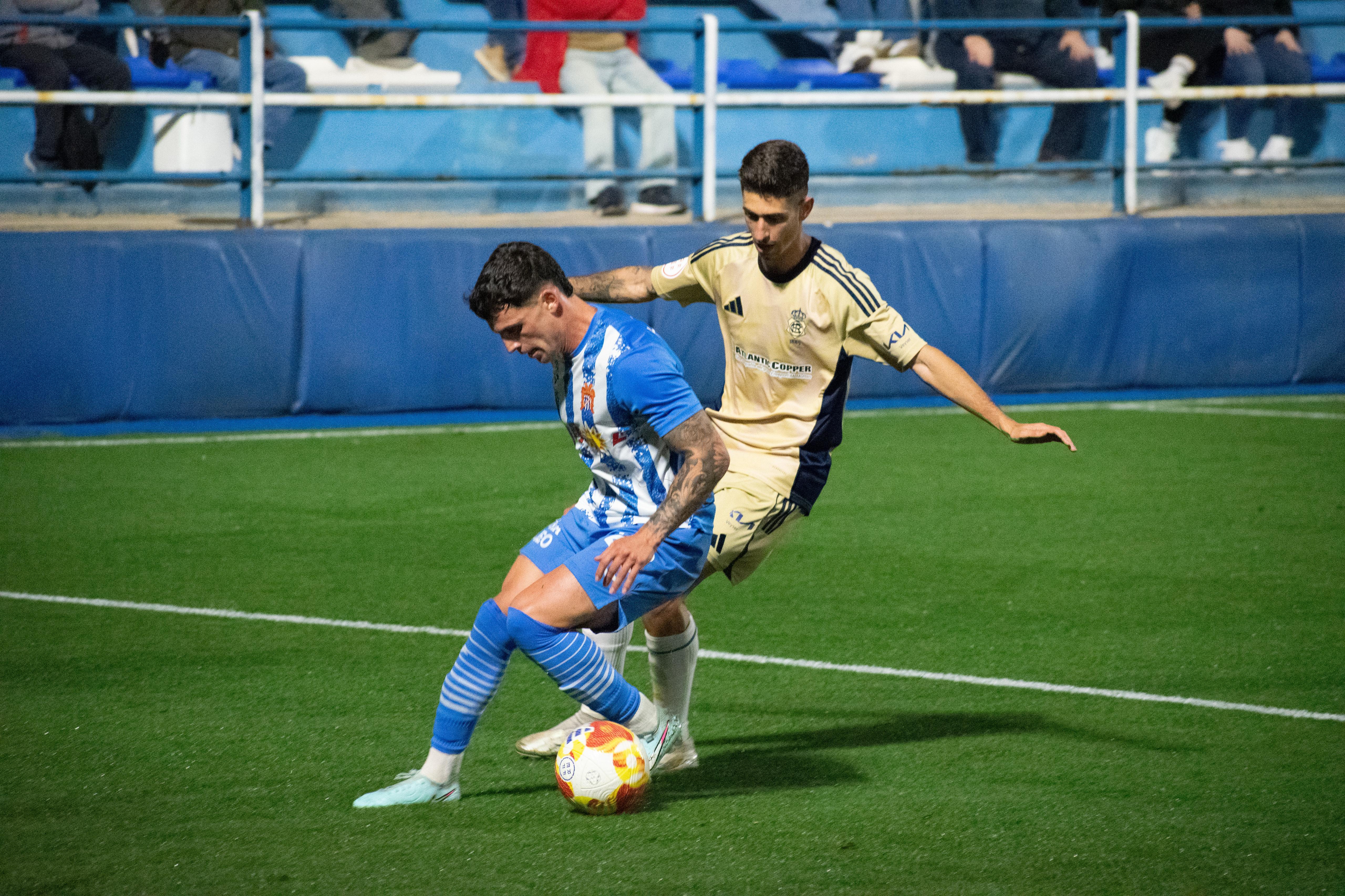 Águilas 0 - 0 Recreativo de Huelva  / CRÓNICA // La historia, a veces, también la escriben los que empatan