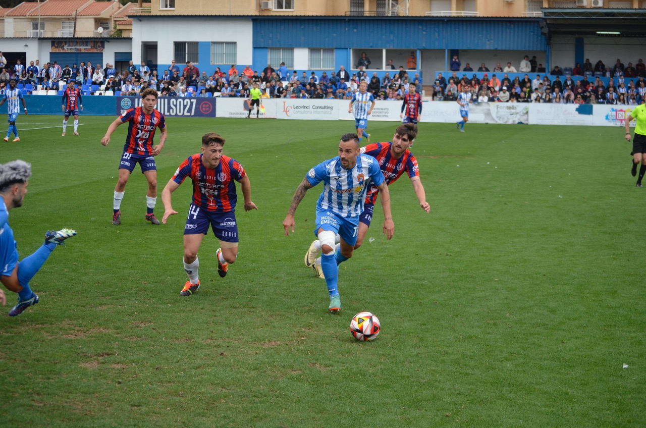 Águilas F.C. 1 - 1 Yeclano Dptvo. | CRÓNICA | Orgullo por este equipo, frustración por lo demás