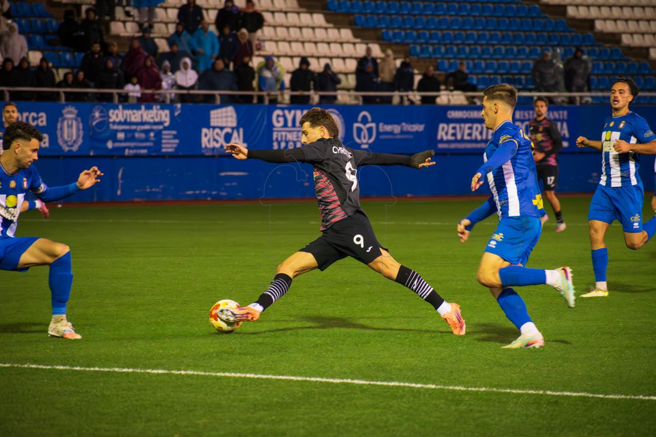 Lorca 0 - 1 Águilas / CRÓNICA // Una borrasca llamada Chris Martínez arrasa el Artés Carrasco