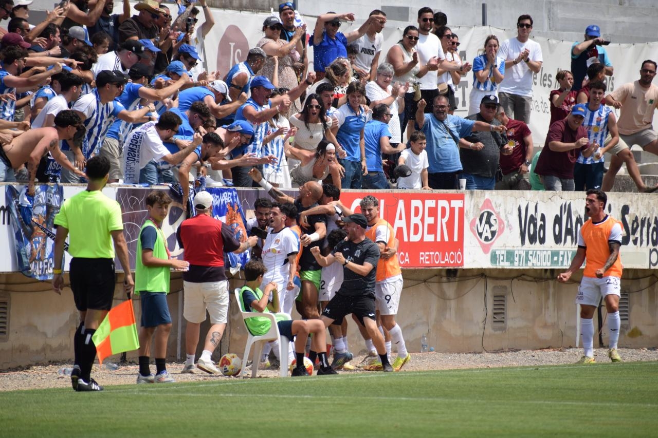 Poblense 1(4) - 1(5) Águilas  / CRÓNICA // Eterna agonía para entrar en el cielo y llorar de felicidad